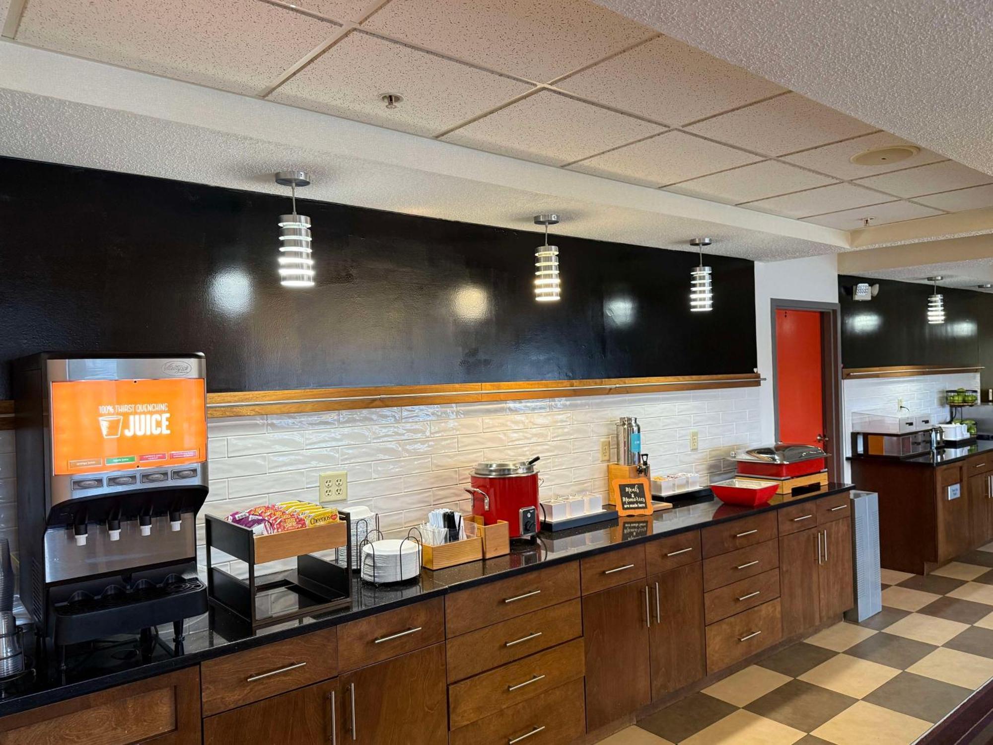 Surestay By Best Western Forsyth Decatur Экстерьер фото